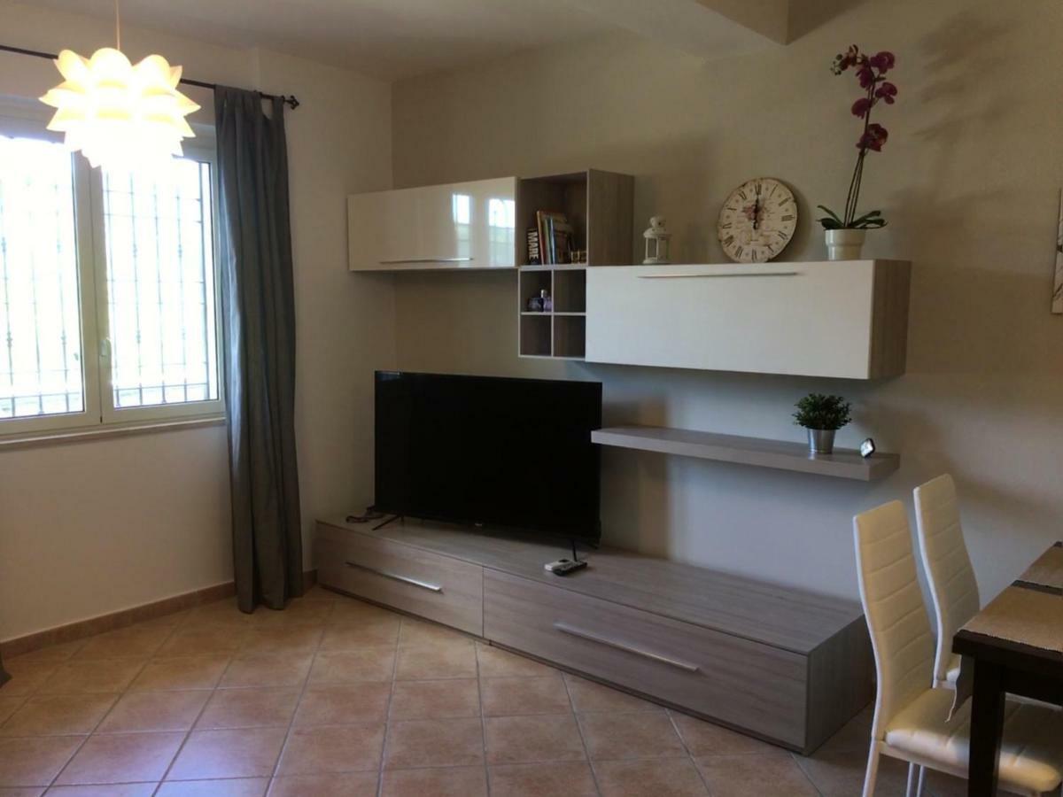 Appartamento Vista Lago Дженцано ди Рома Екстериор снимка